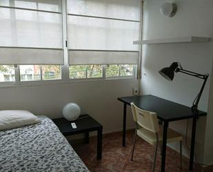 Bedroom of Flat to share in Getafe  with Washing machine