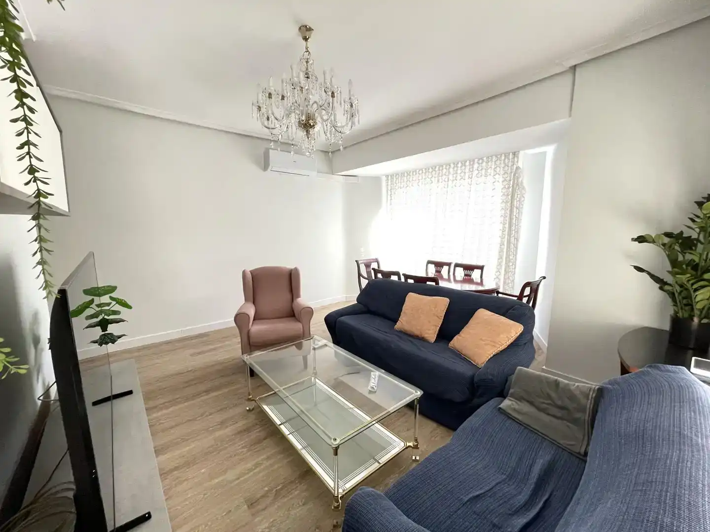 Living room of Flat for share in  Logroño  with Air Conditioner, Parquet flooring and Furnished