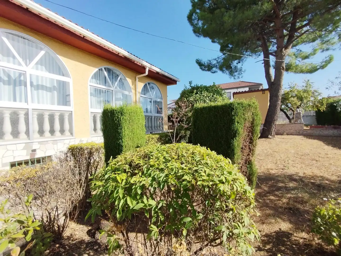 Chalet con piscina en venta en INFANTA ELENA, imagen 4