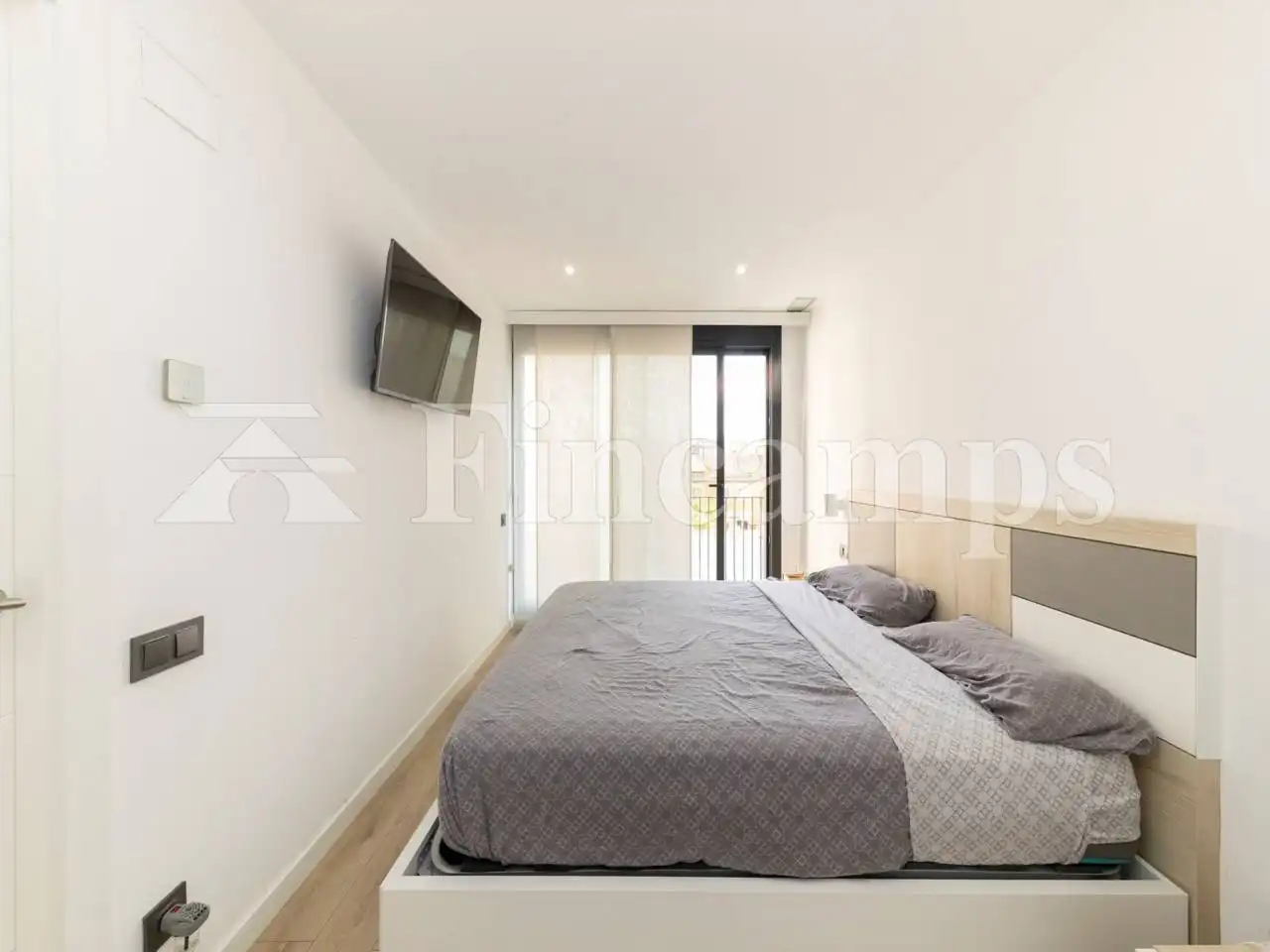 Bedroom of Detached homes for sale in Sabadell  with Air Conditioner, Heating and Private garden