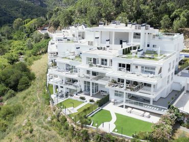 Appartement compact avec piscine à vendre à Benahavís pueblo