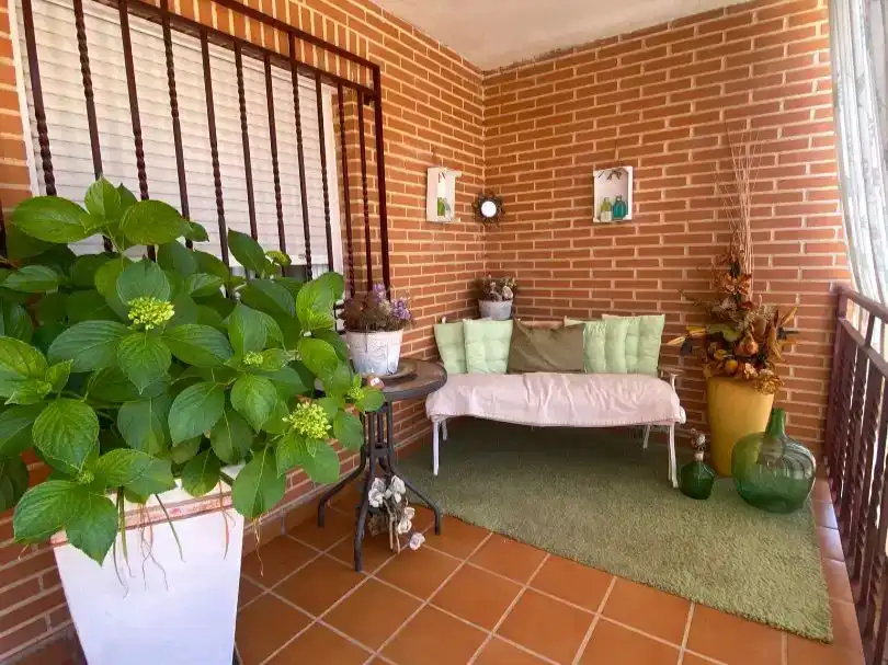 Terrassa de Pis en venda en Bargas amb Aire condicionat, Jardí privat i Traster