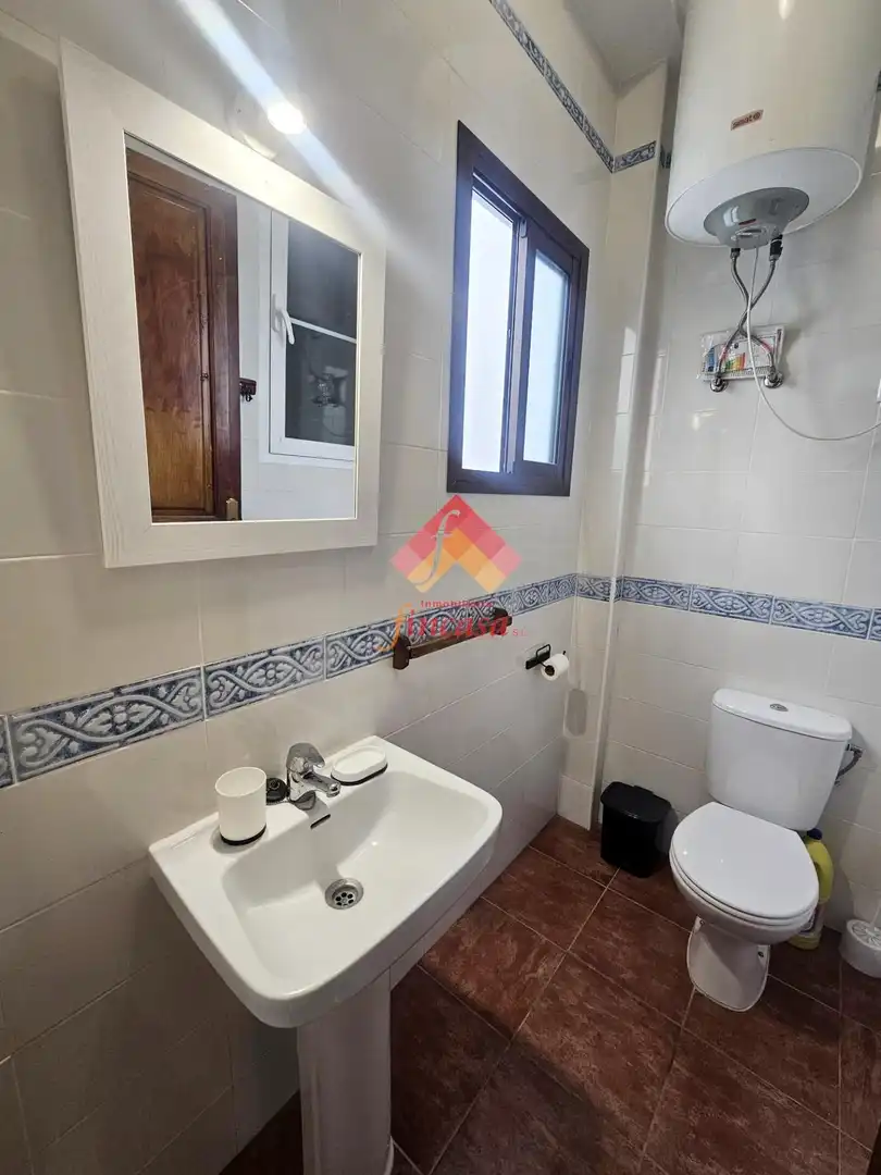 Badezimmer von Wohnung zur Miete in Ronda mit Terrasse und Möbliert