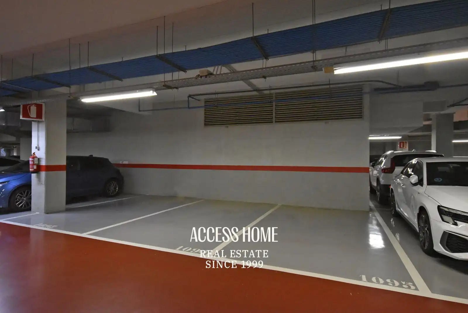 Parking of Office for rent in Badalona  with Air Conditioner, Heating and Internet