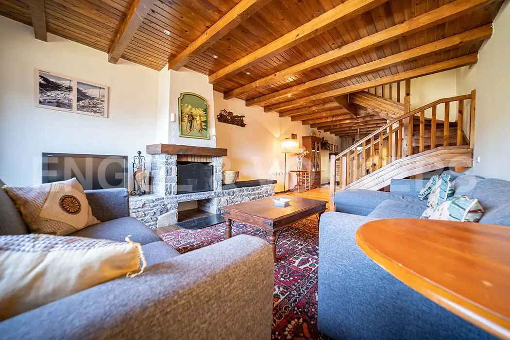 Sala d'estar de Casa adosada en venda en Naut Aran amb Calefacció, Moblat i Forn