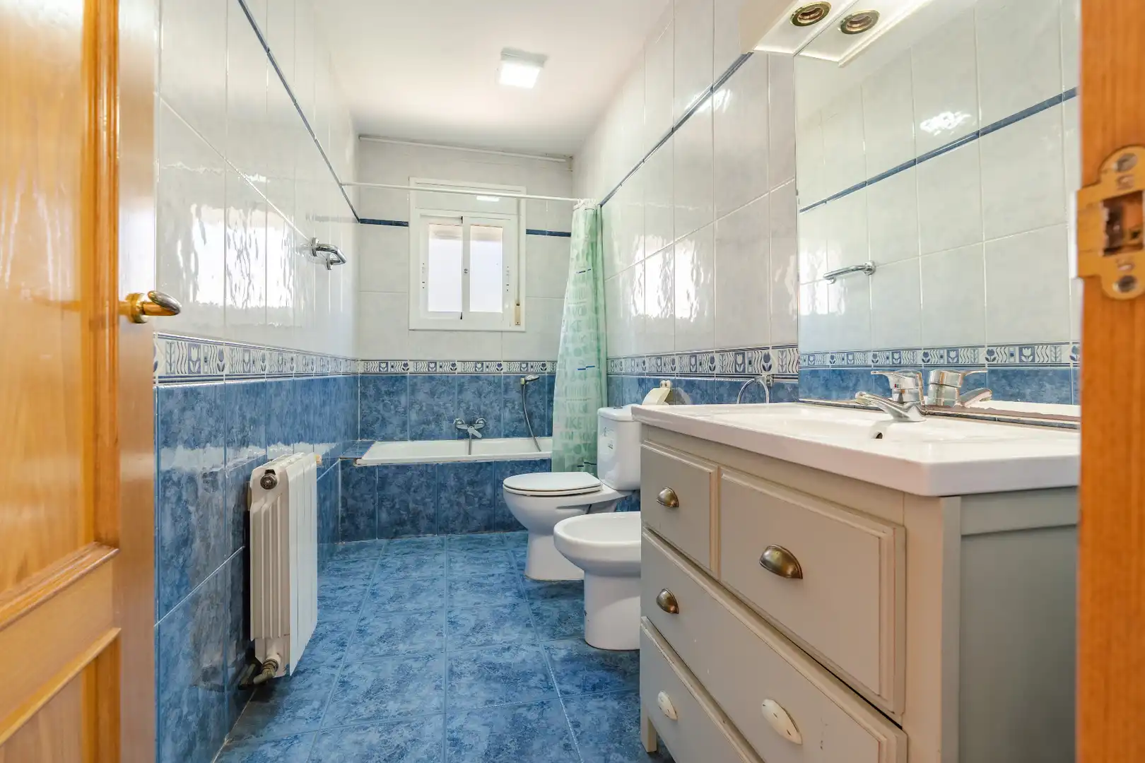 Bathroom of Houses for sale in El Catllar   with Air Conditioner, Heating and Private garden