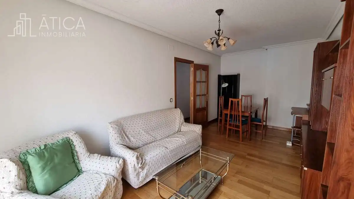 Piso de alquiler en Capuchinos - Glorieta - Ciudad Jardín