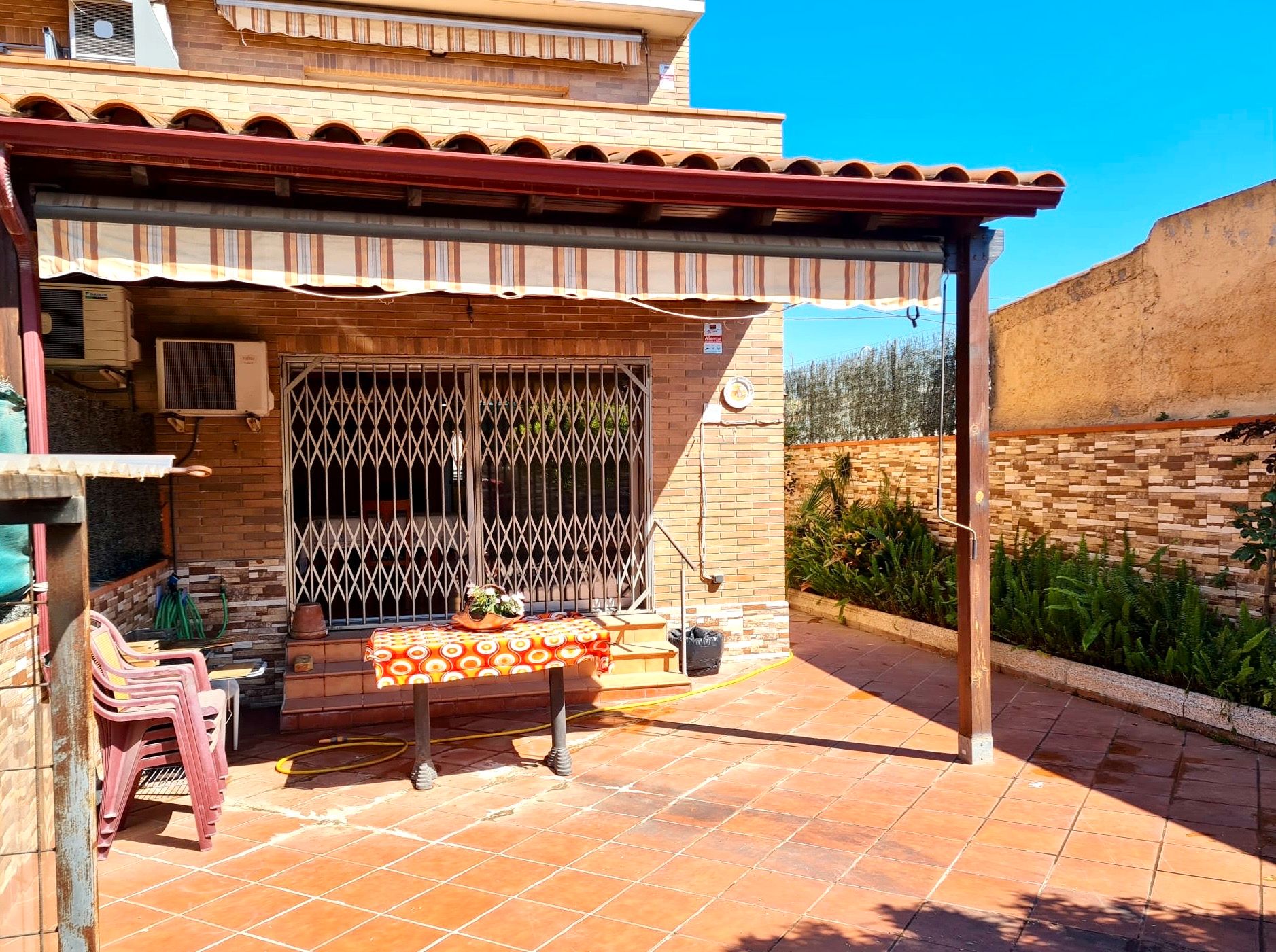 Single-family semi-detached to rent in Carrer Poblet, 37, Santa Maria - Terra Nostra