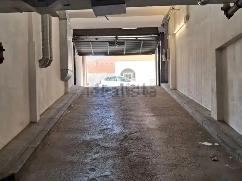 Parkplatz von Garage zur Miete in Terrassa