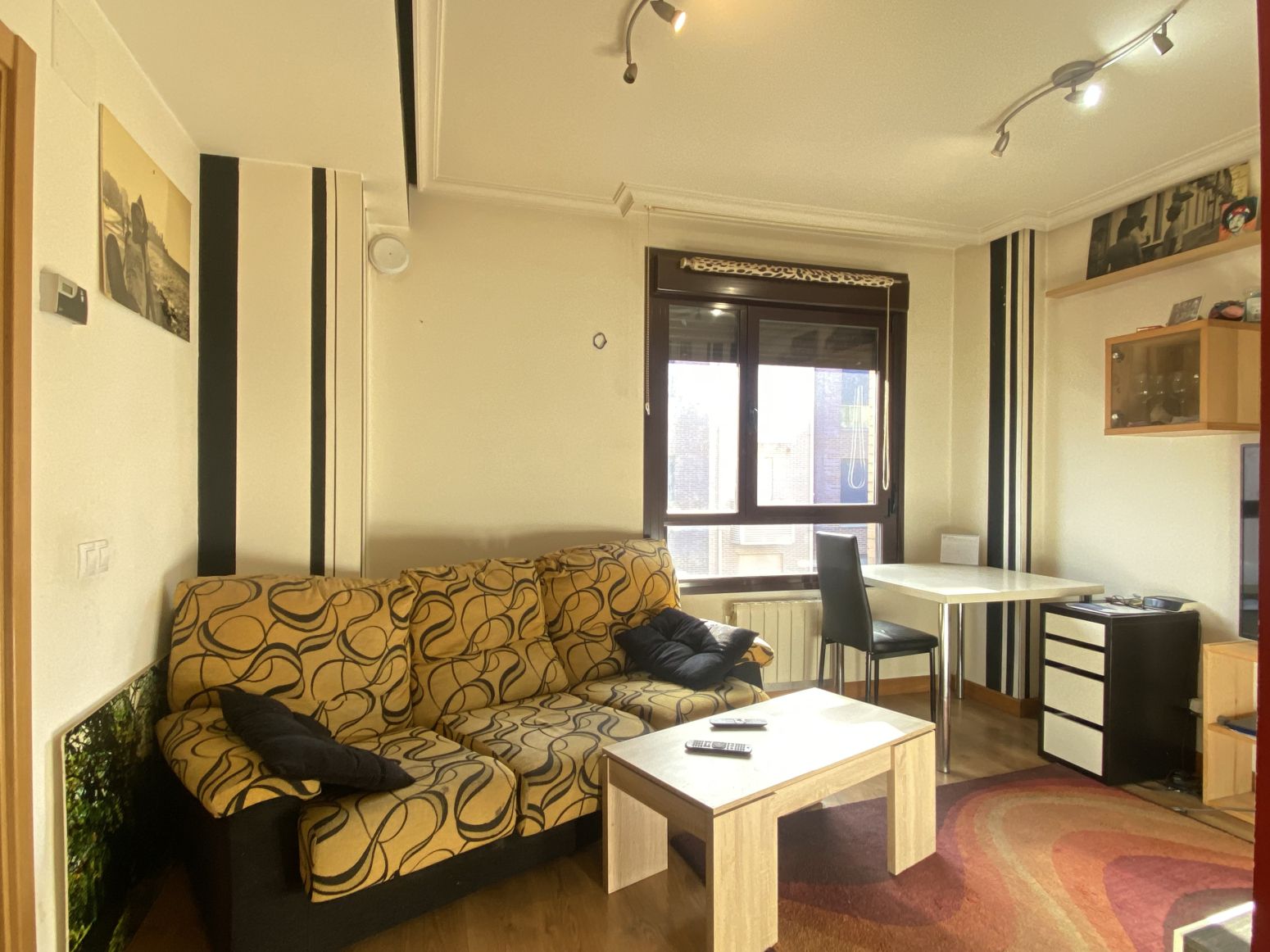 Sala de estar de Piso en venta en Burgos Capital con Calefacción y Trastero