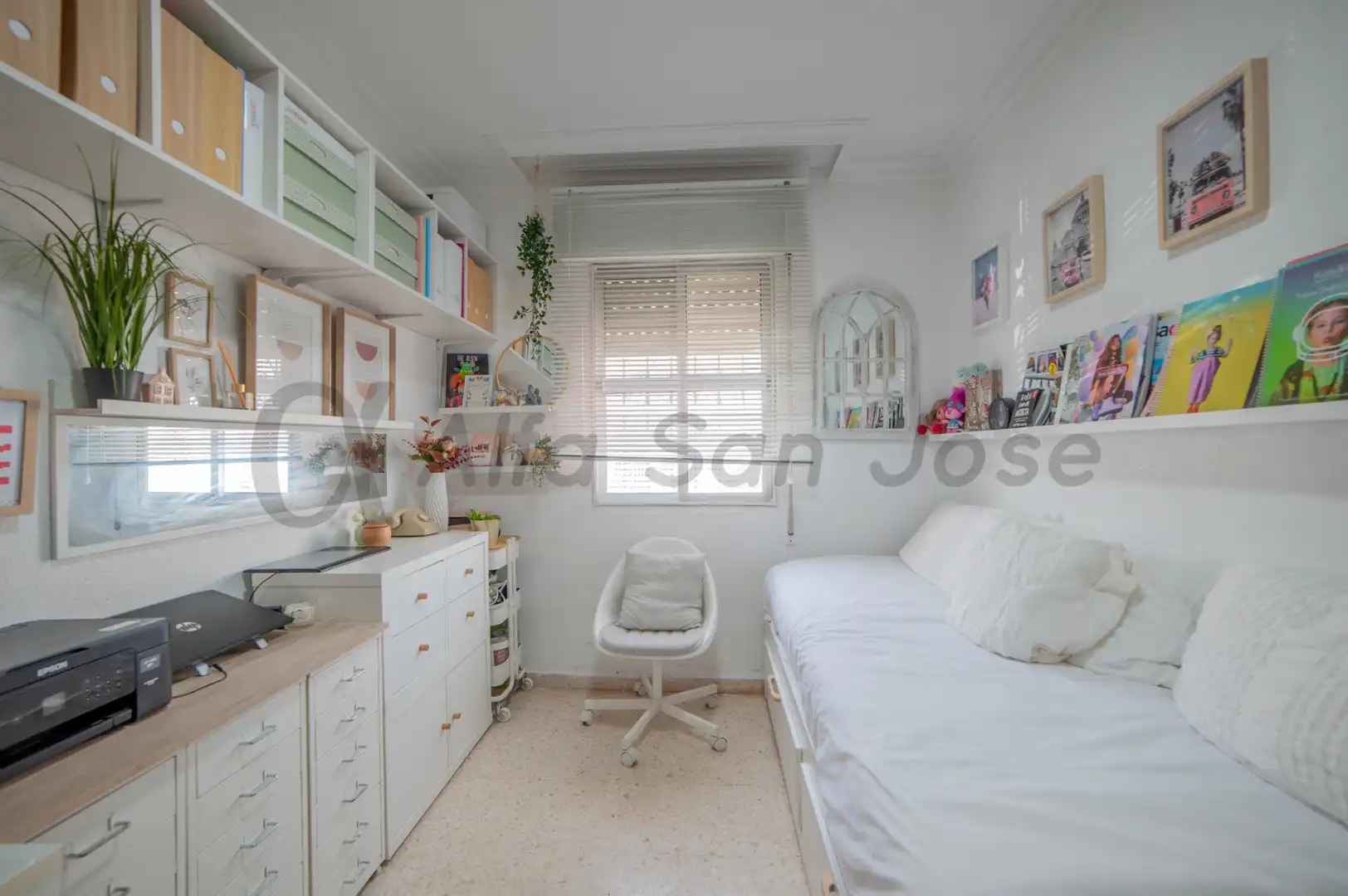 Habitación de Piso en venta en La Rinconada con Aire acondicionado