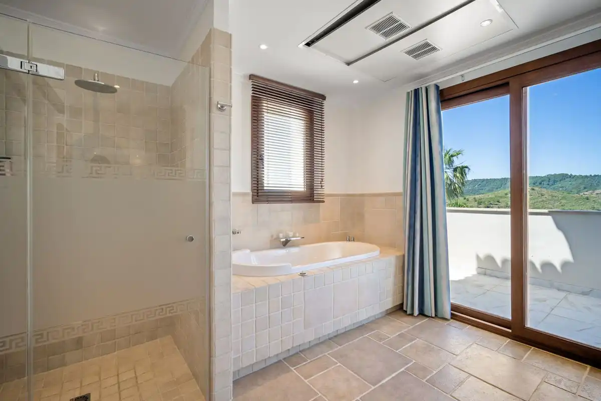 Casa con piscina en venta en Benahavís pueblo, imagen 24