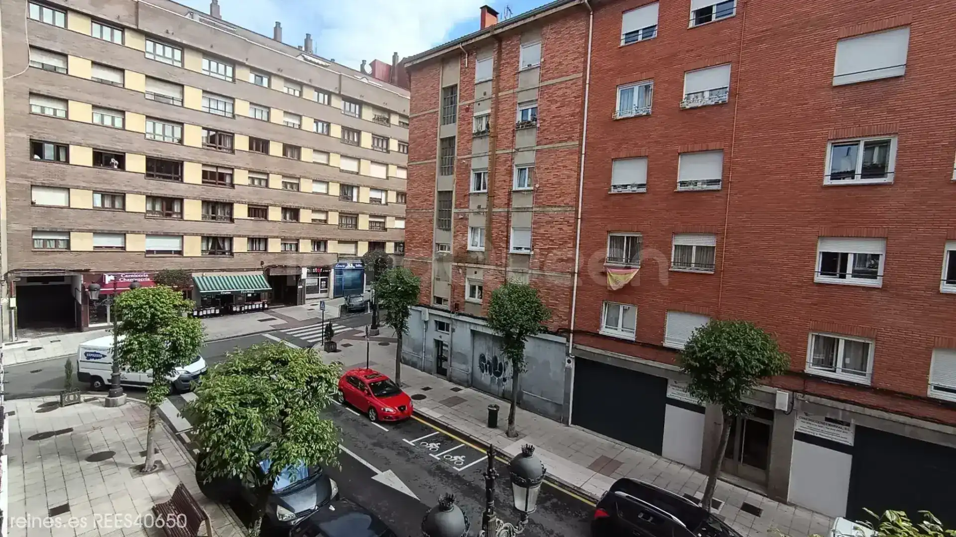 Vista exterior de Piso de alquiler en Oviedo  con Amueblado