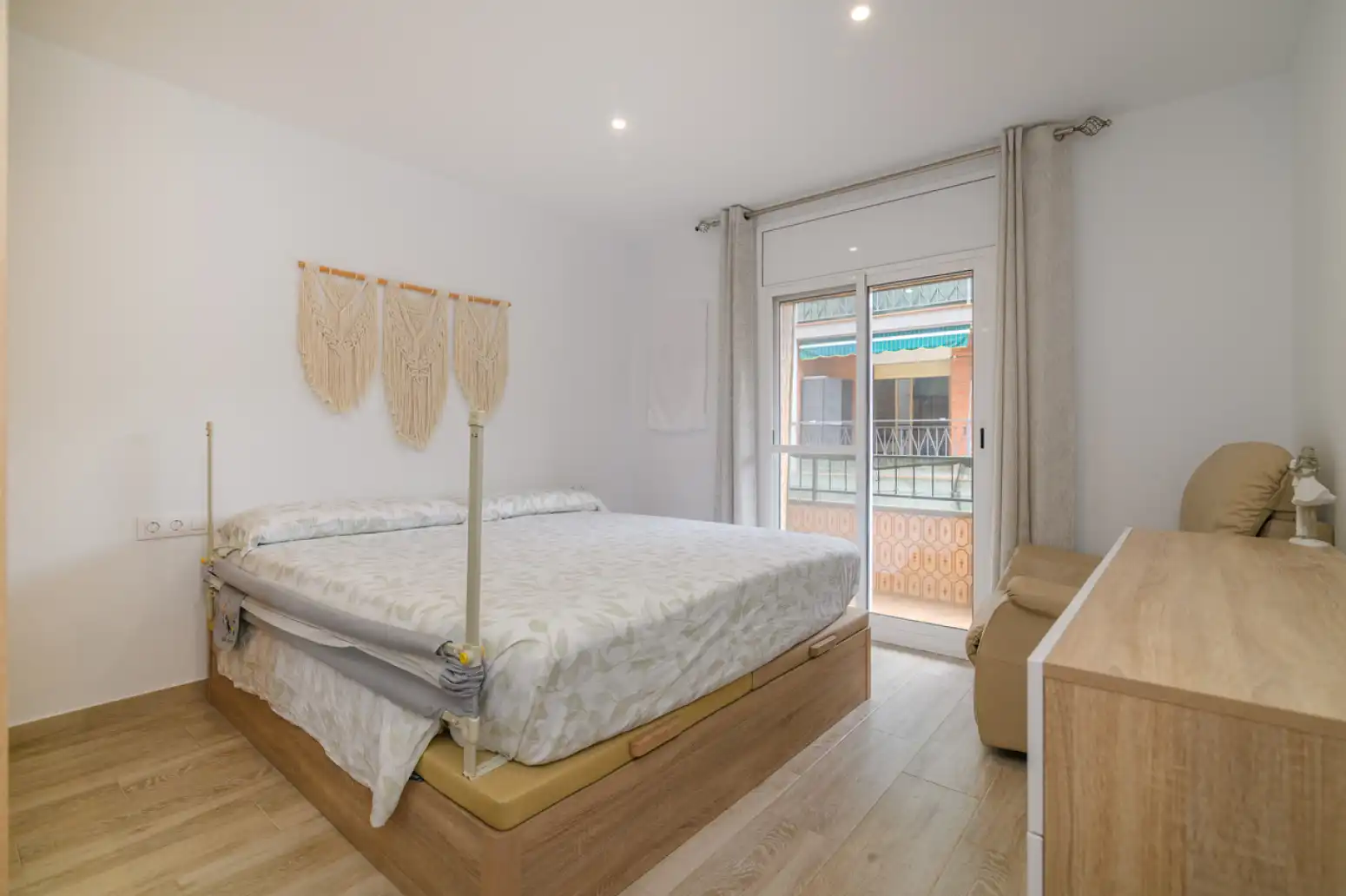 Dormitori de Pis en venda en Viladecans amb Aire condicionat, Calefacció i Parquet