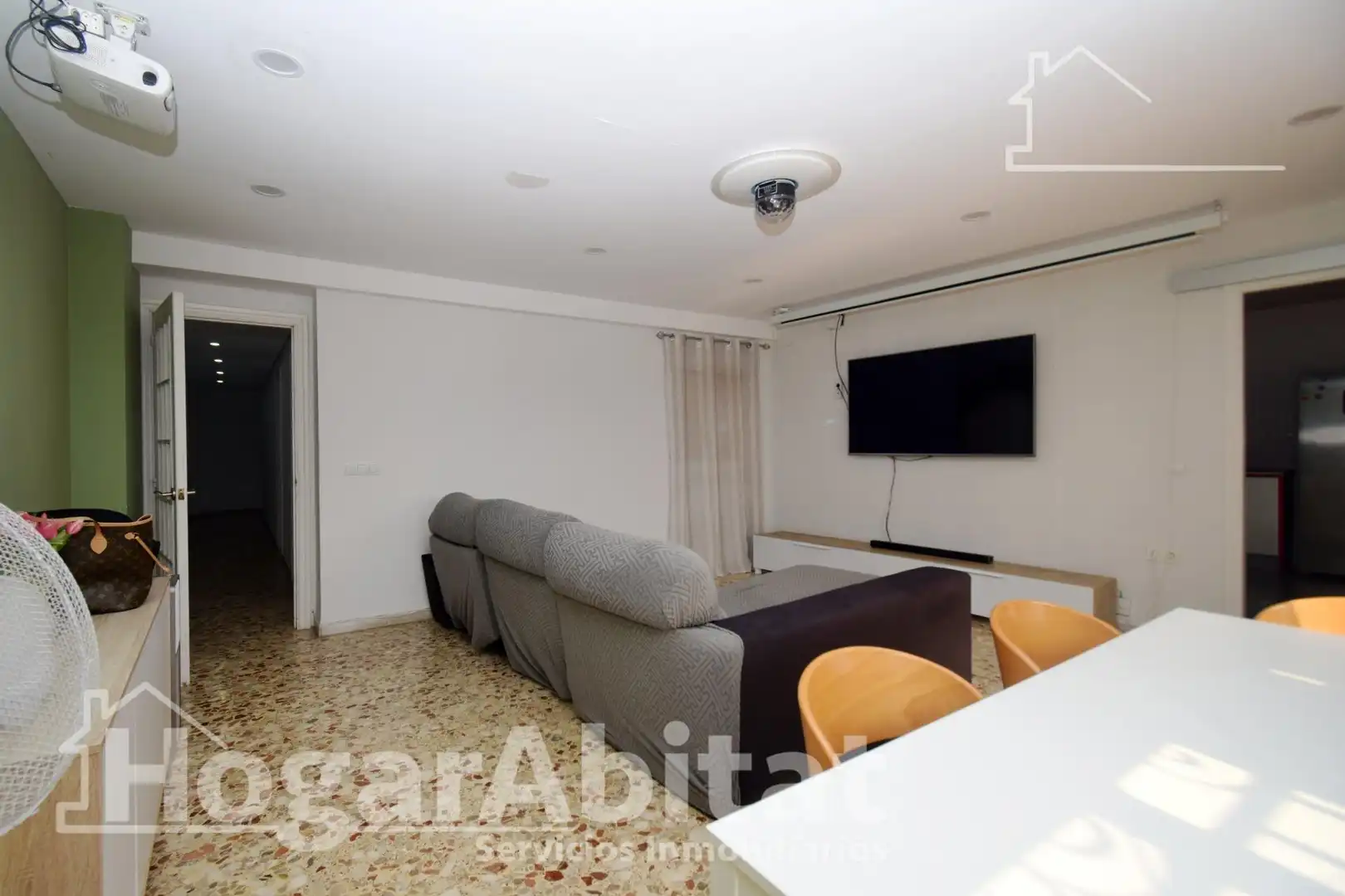 Ático en venta en Catarroja con Terraza, Trastero y Balcón