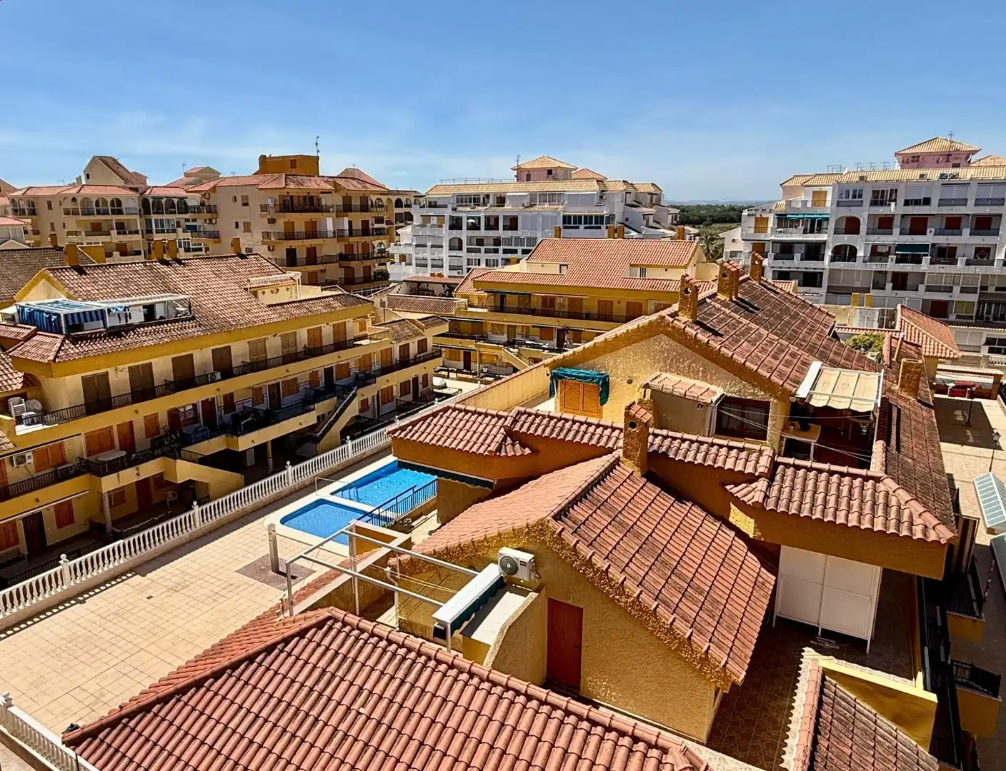 Vista exterior de Ático en venta en Torrevieja