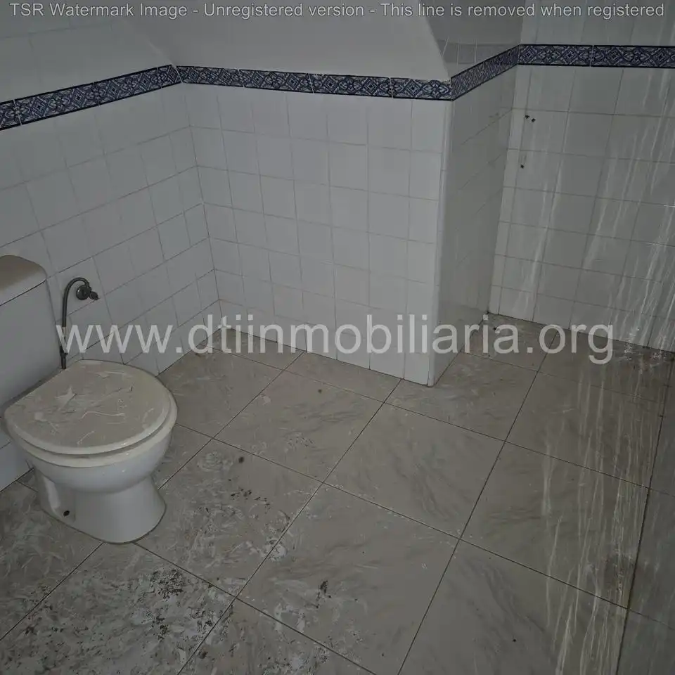Bathroom of Buildings for sale in La Palma del Condado
