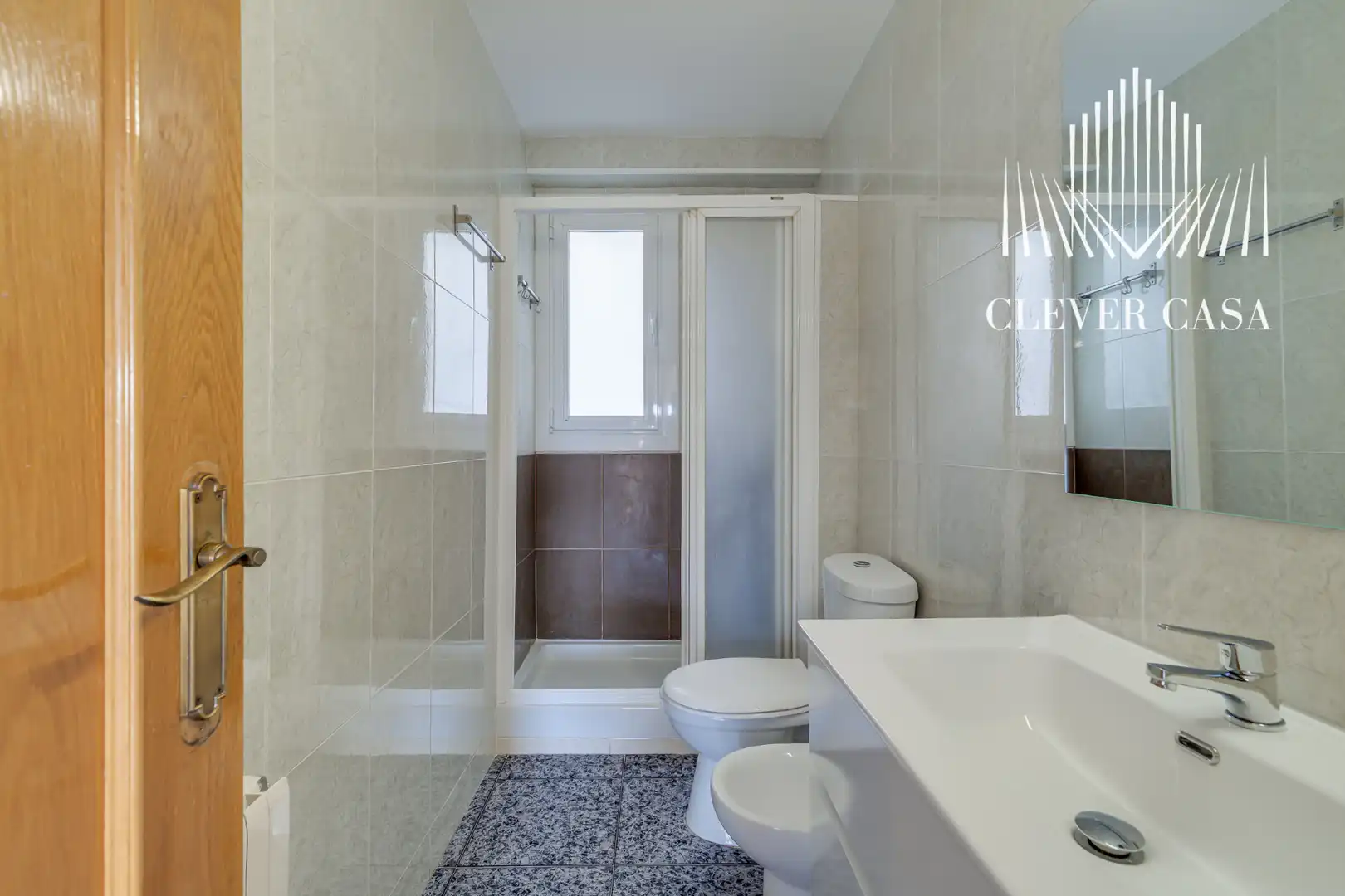 Bathroom of Flat for sale in Rubí  with Heating, Terrace and Furnished