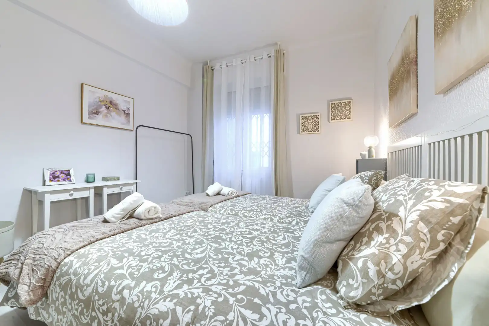 Habitación de Apartamento de alquiler en Bilbao  con Calefacción, Amueblado y Lavadora