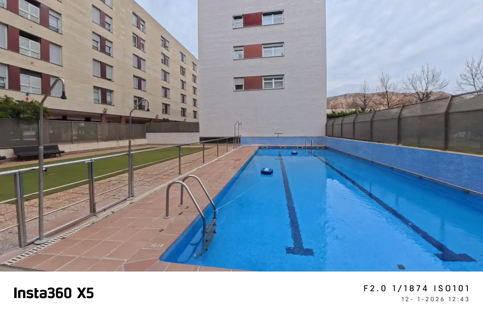 Schwimmbecken von Wohnung zum Verkauf in  Logroño mit Heizung, Privatgarten und Parkett