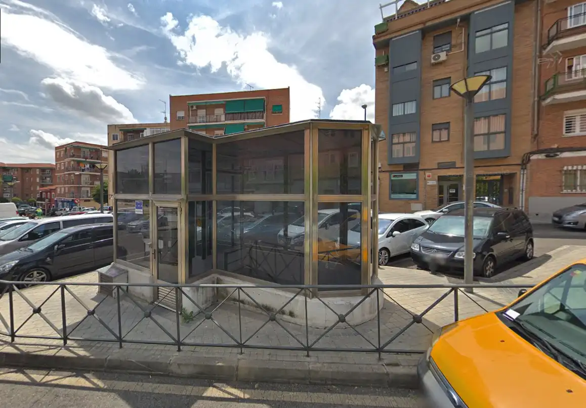 Vista exterior de Garaje en venta en Leganés