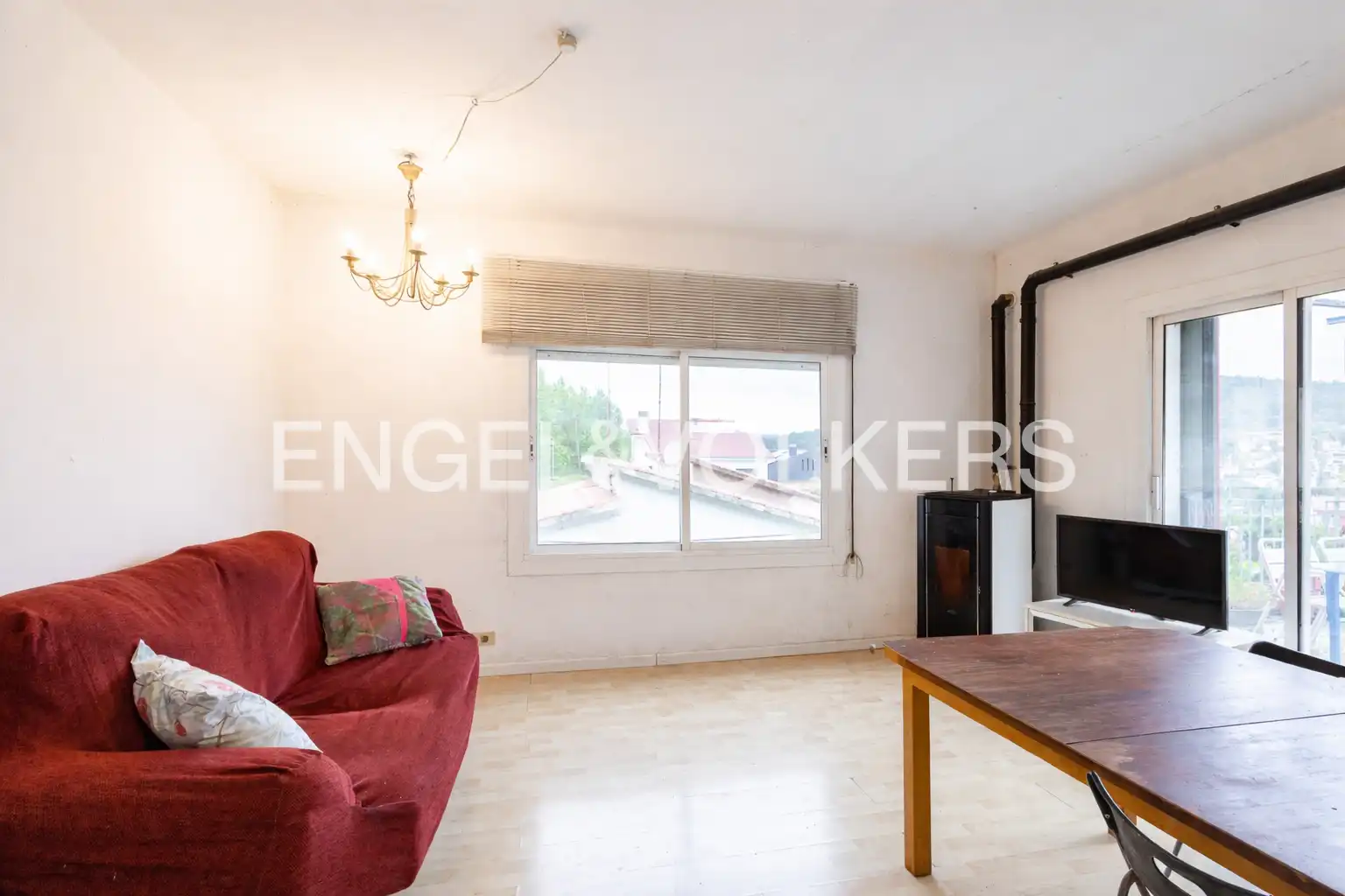 Sala d'estar de Casa o xalet en venda en Sant Just Desvern amb Calefacció i Parquet