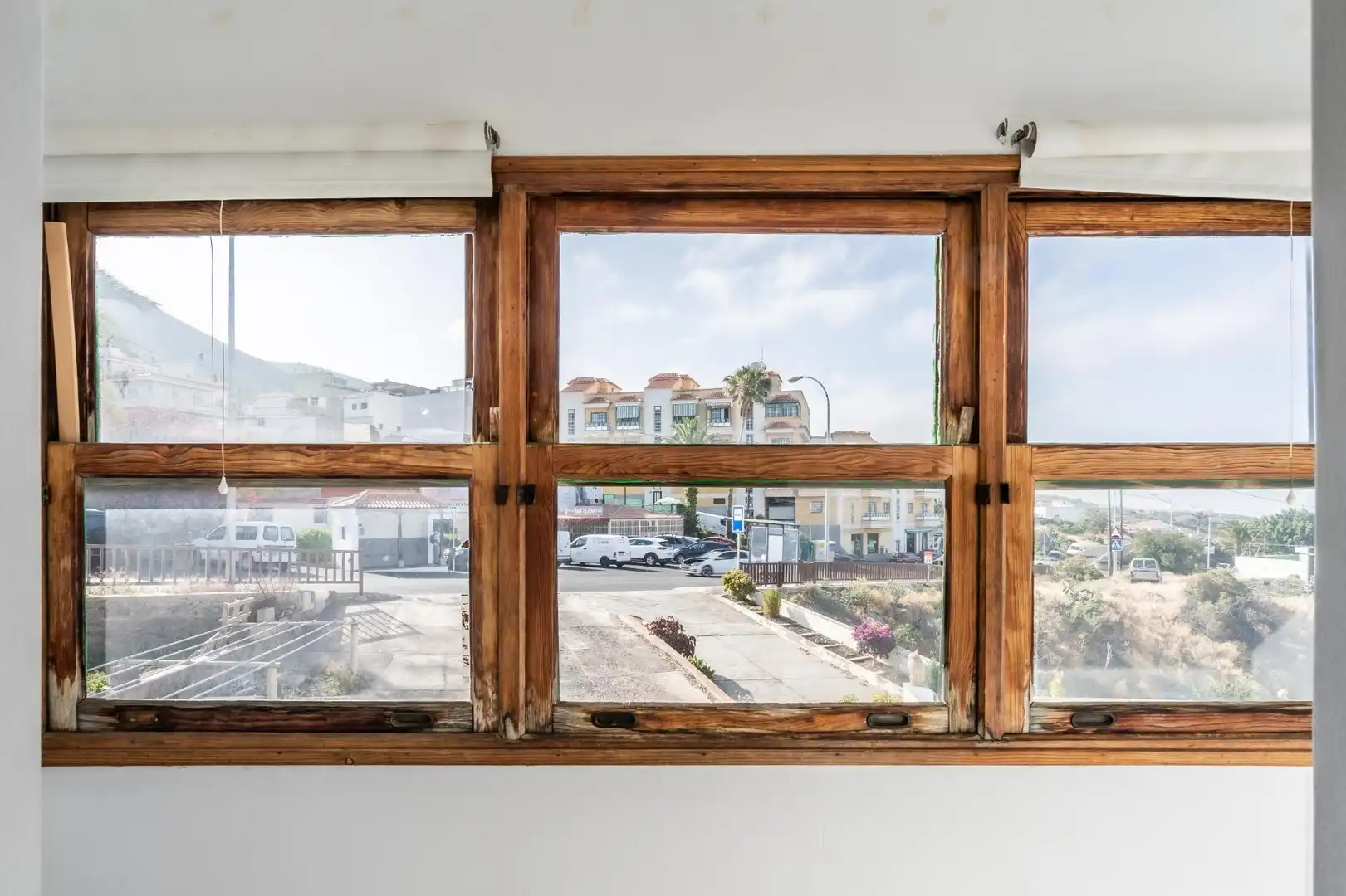 Vista exterior de Casa adosada en venta en Guía de Isora con Jardín privado y Terraza