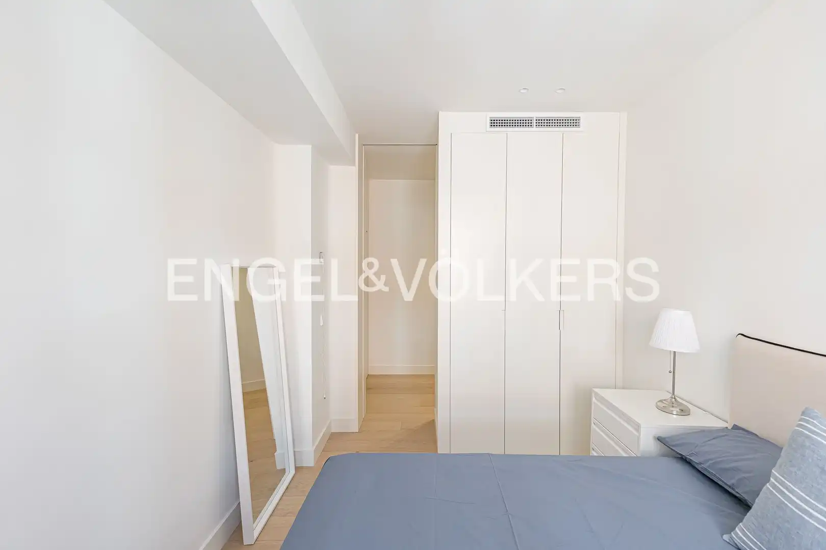 Schlafzimmer von Wohnung zur Miete in Madrid mit Klimaanlage, Heizung und Terrasse