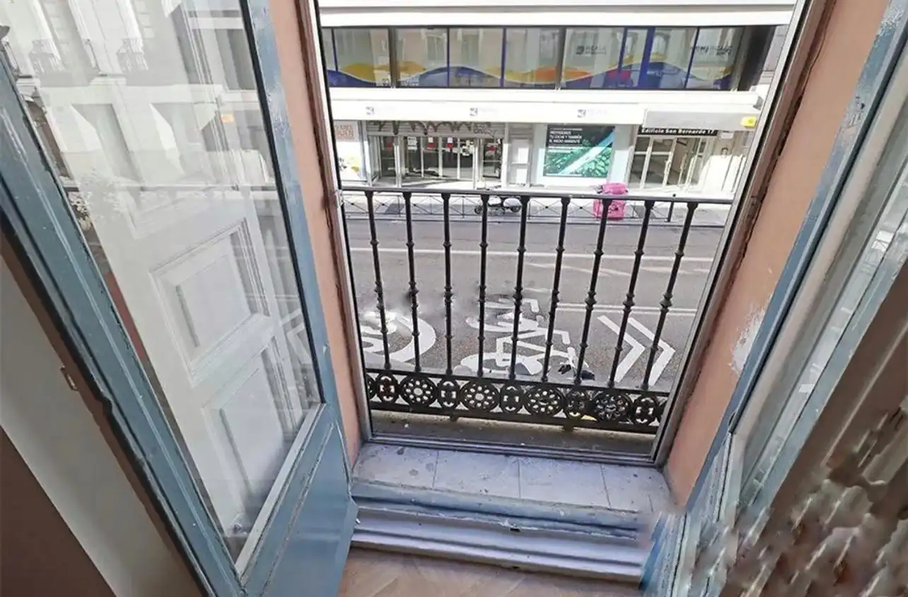 Terrassa de Pis de lloguer en Madrid amb Calefacció, Moblat i Forn