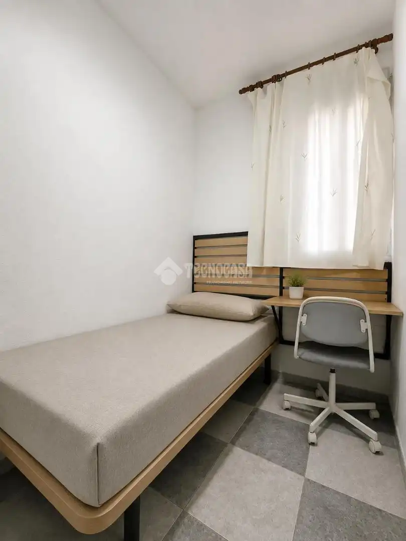 Habitación de Piso en venta en Sevilla
