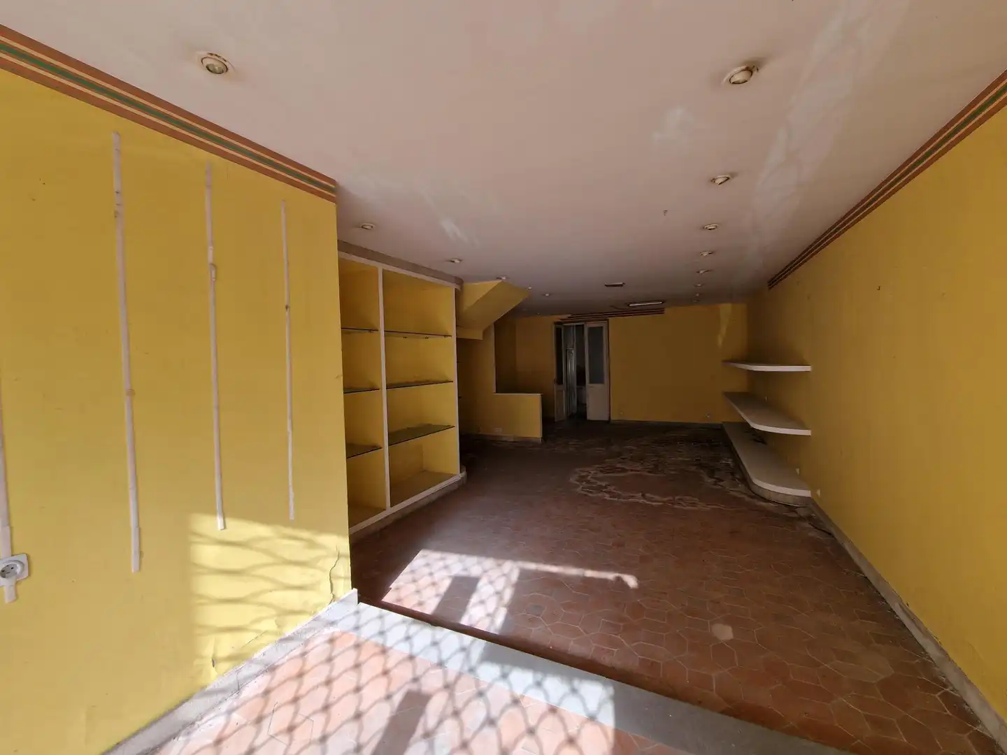 Gewerbefläche zum Verkauf in Calle Armando Cotarelo 29, imagen 10