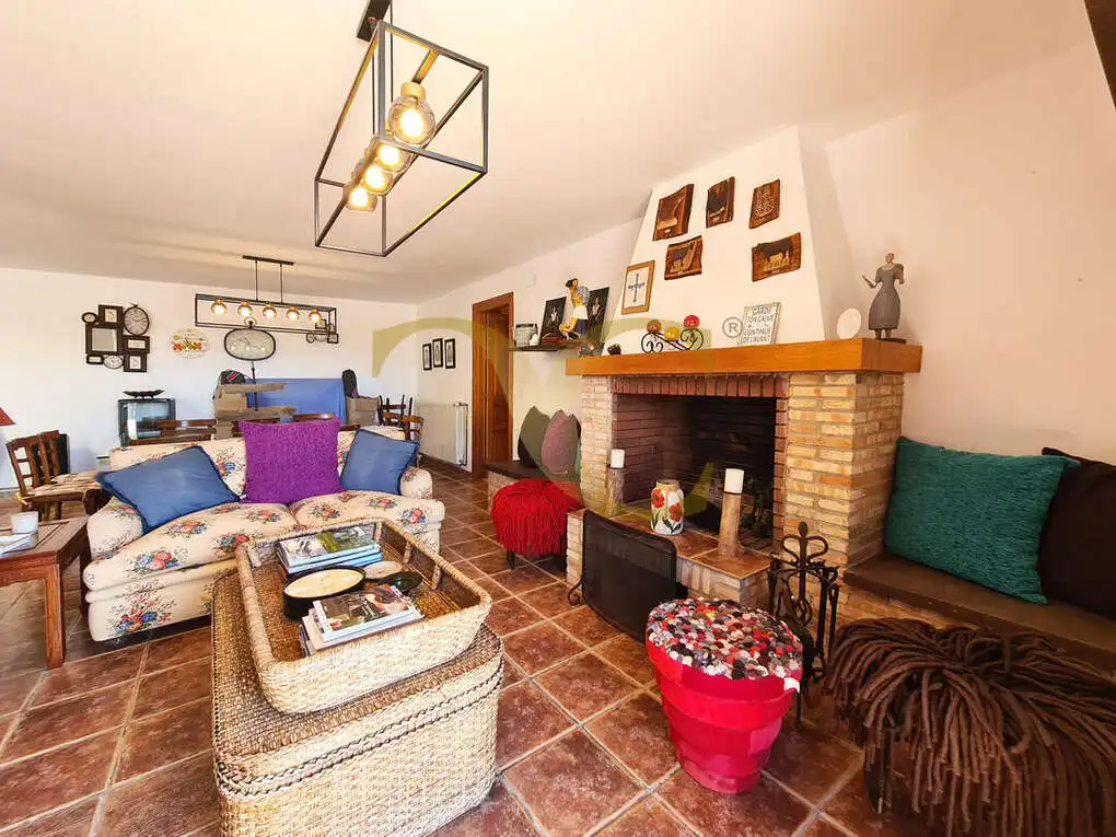 Sala de estar de Casa o chalet en venta en Villaviciosa con Calefacción, Jardín privado y Terraza