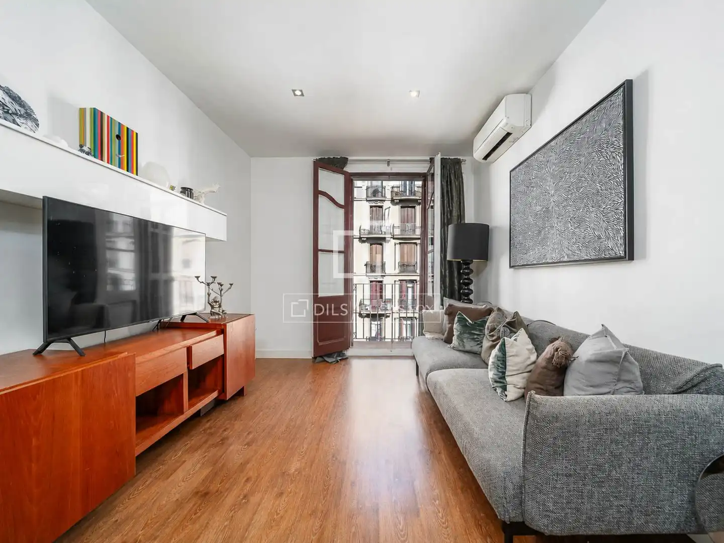 Piso con terraza en venta en Eixample
