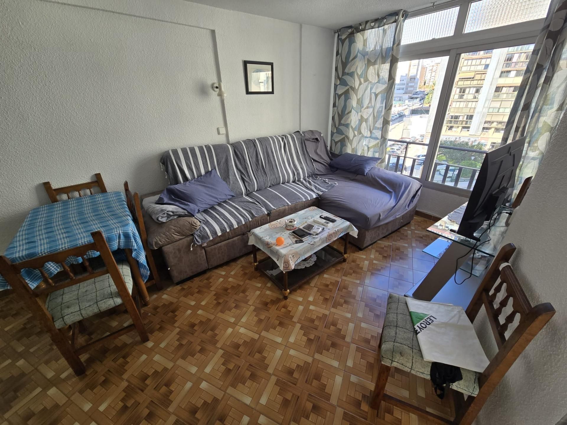 Sala d'estar de Apartament en venda en Benidorm amb Aire condicionat, Terrassa i Balcó