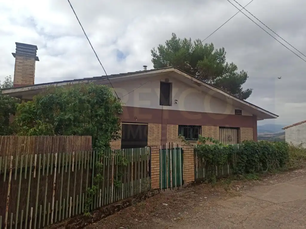 Vista exterior de Casa o xalet en venda en Tricio