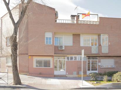 Außenansicht von Haus oder Chalet zum verkauf in Torrejón de Ardoz mit Klimaanlage und Terrasse