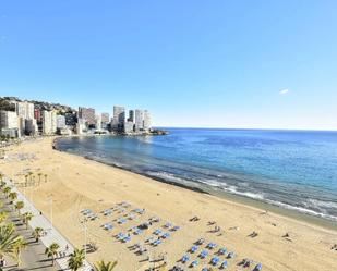 Schlafzimmer von Dachboden miete in Benidorm mit Klimaanlage, Heizung und Privatgarten