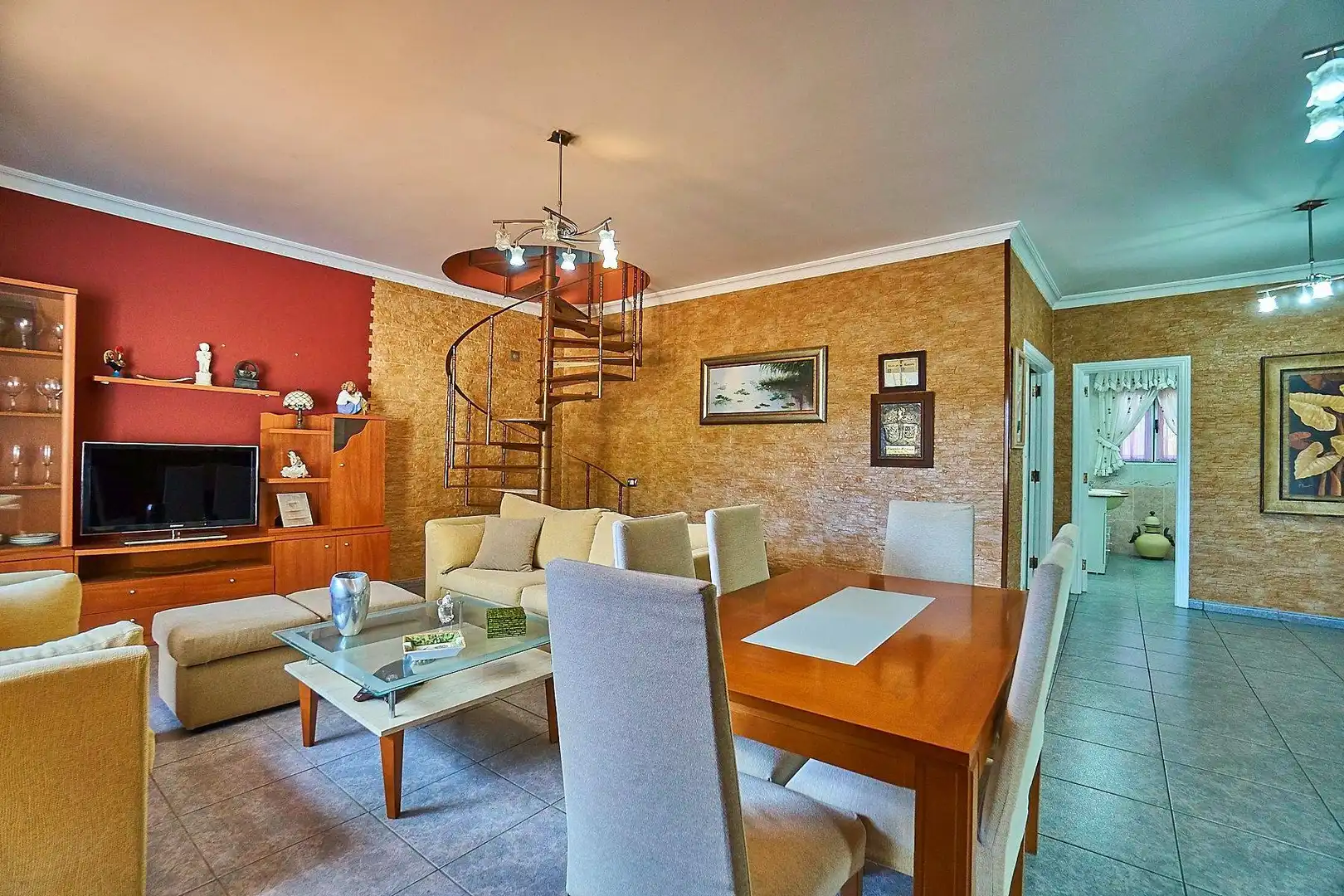 Sala d'estar de Casa adosada en venda en Las Palmas de Gran Canaria amb Jardí privat, Terrassa i Traster