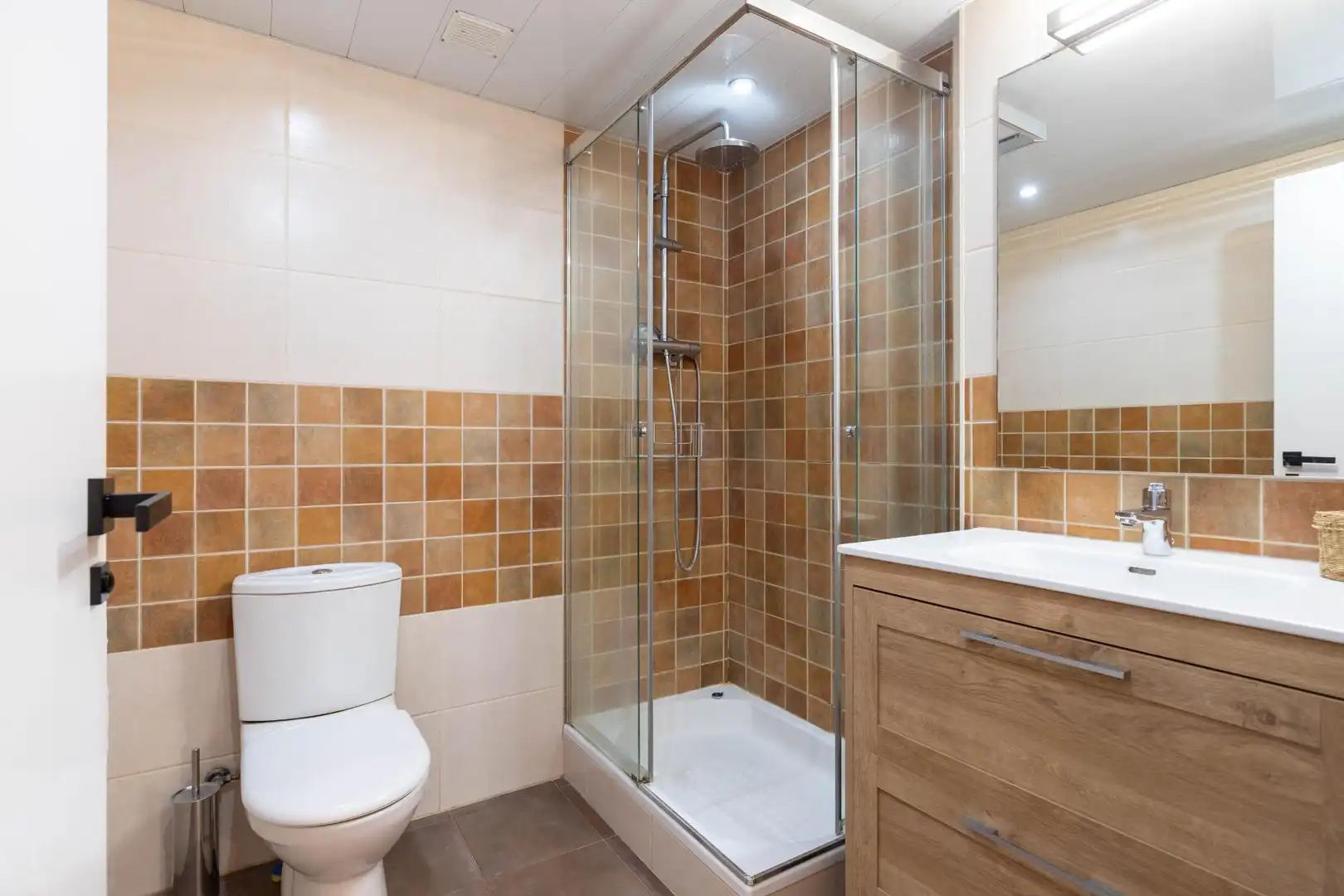 Baño de Piso en venta en Terrassa con Calefacción y Piscina comunitaria