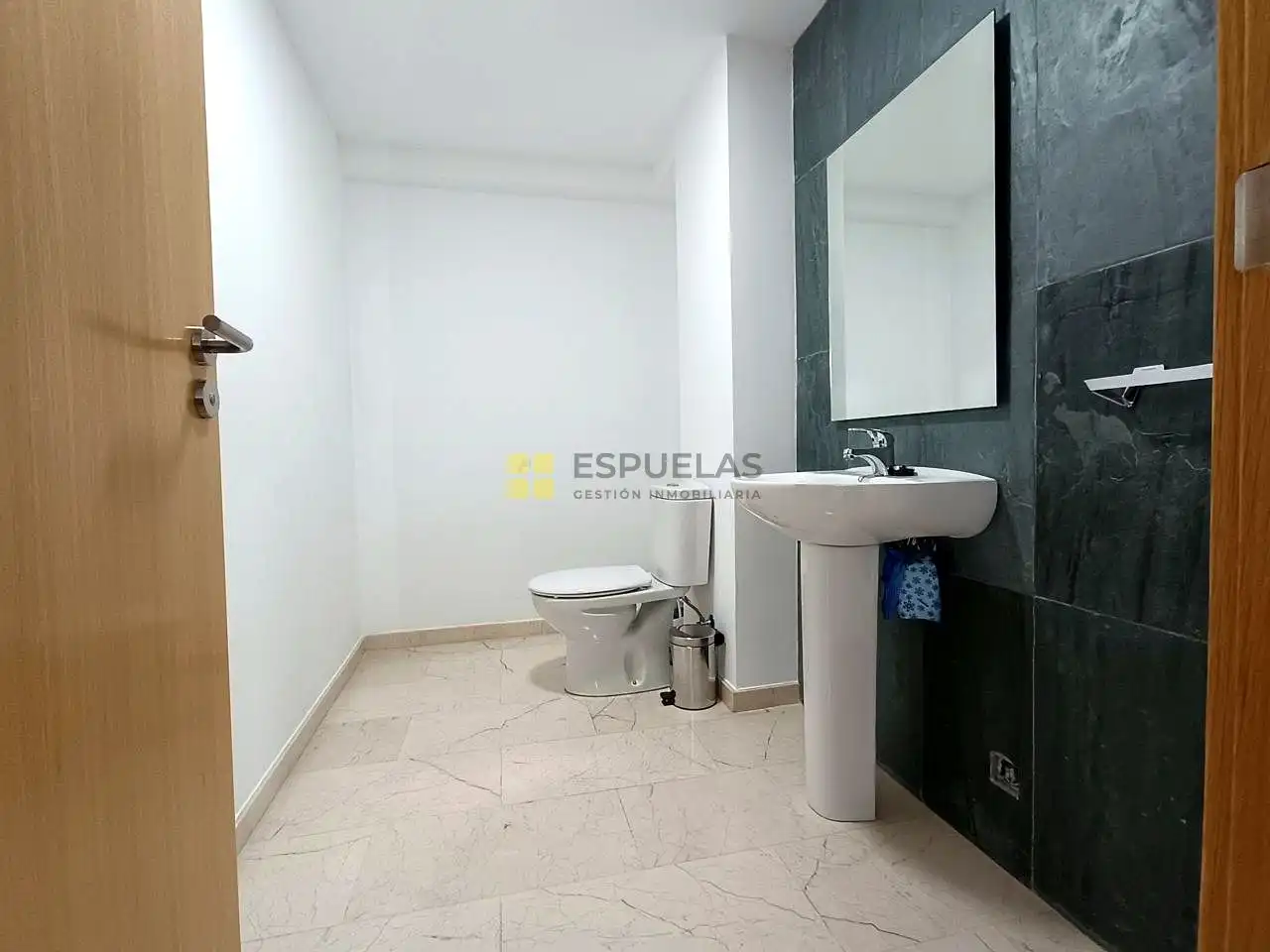 Bany de Loft en venda en Arnedo amb Aire condicionat i Internet
