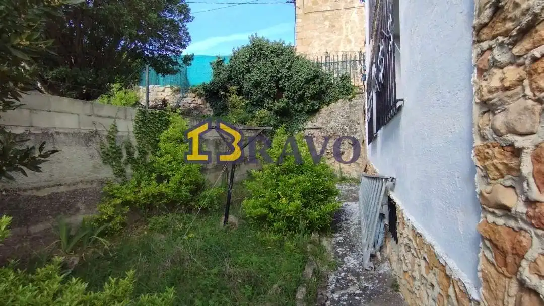 Casa o xalet en venda en Valle de Tobalina amb Calefacció, Jardí privat i Moblat