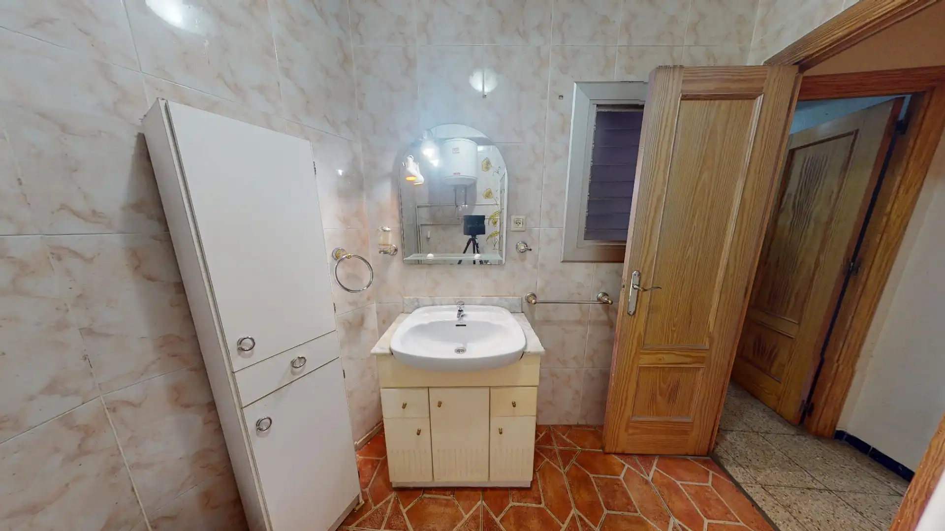 Bathroom of Flat for sale in Alicante / Alacant  with Air Conditioner and Balcony