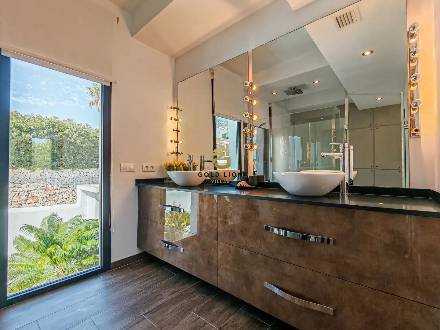 Bathroom of Houses for sale in Dénia  with Air Conditioner, Heating and Private garden