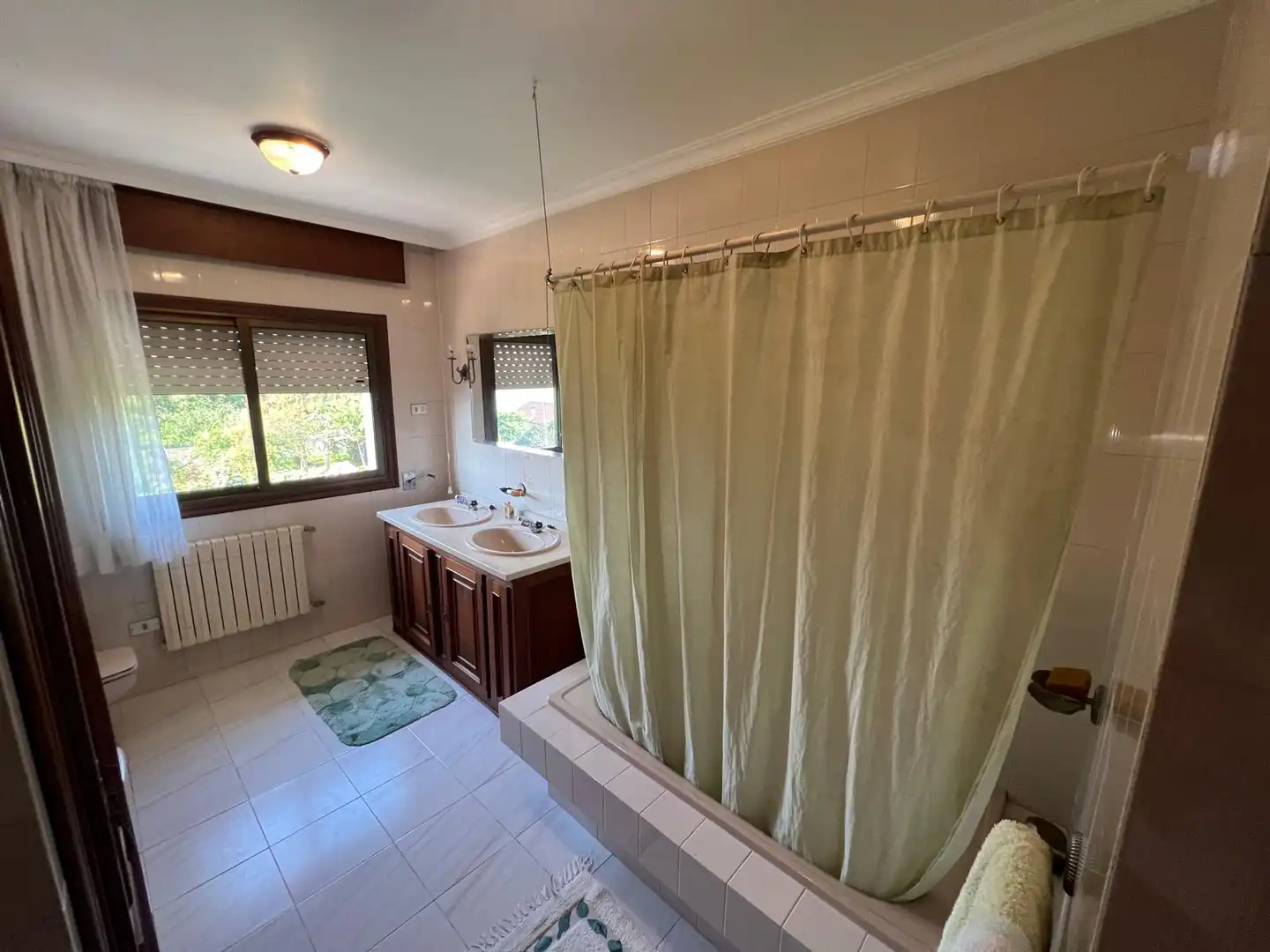Baño de Casa o chalet en venta en As Neves   con Calefacción, Jardín privado y Trastero