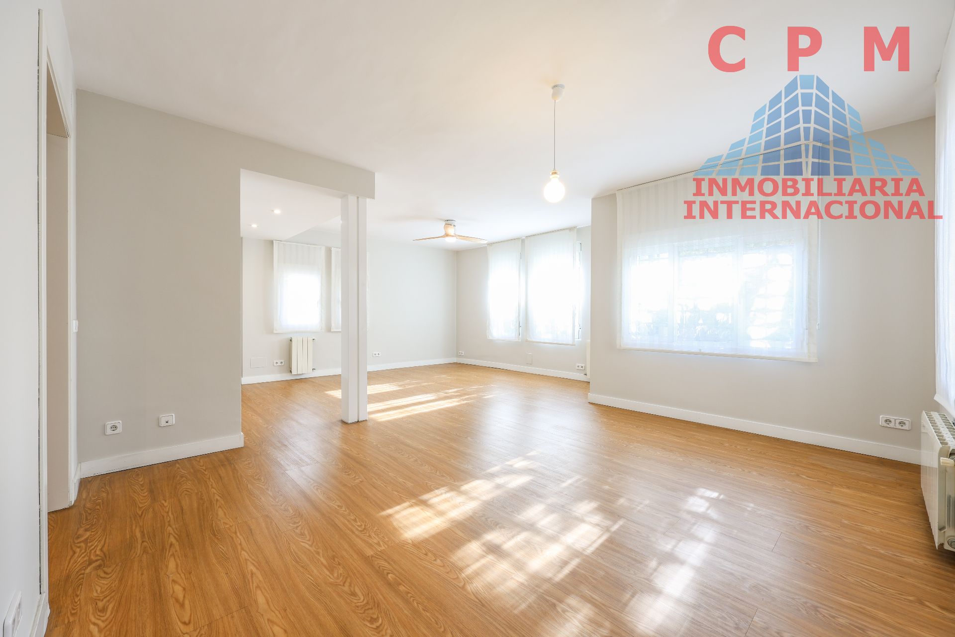 Living room of Single-family semi-detached to rent in  Madrid Capital  with Air Conditioner, Heating and Private garden