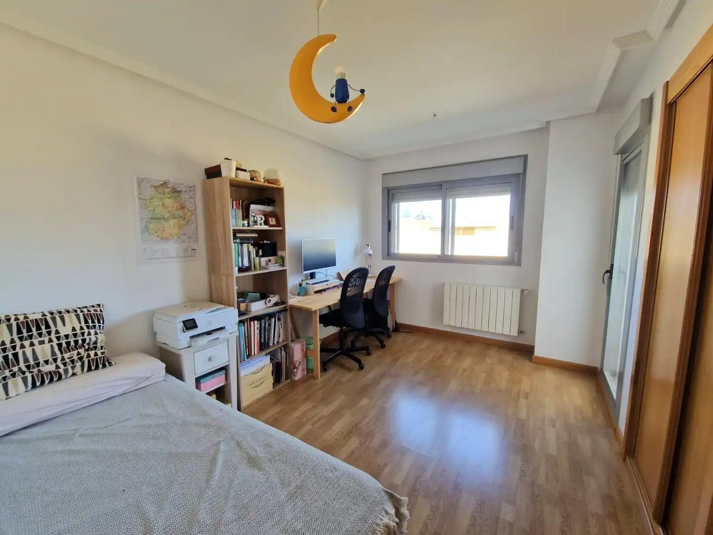 Habitación de Ático en venta en Plasencia con Aire acondicionado, Calefacción y Terraza