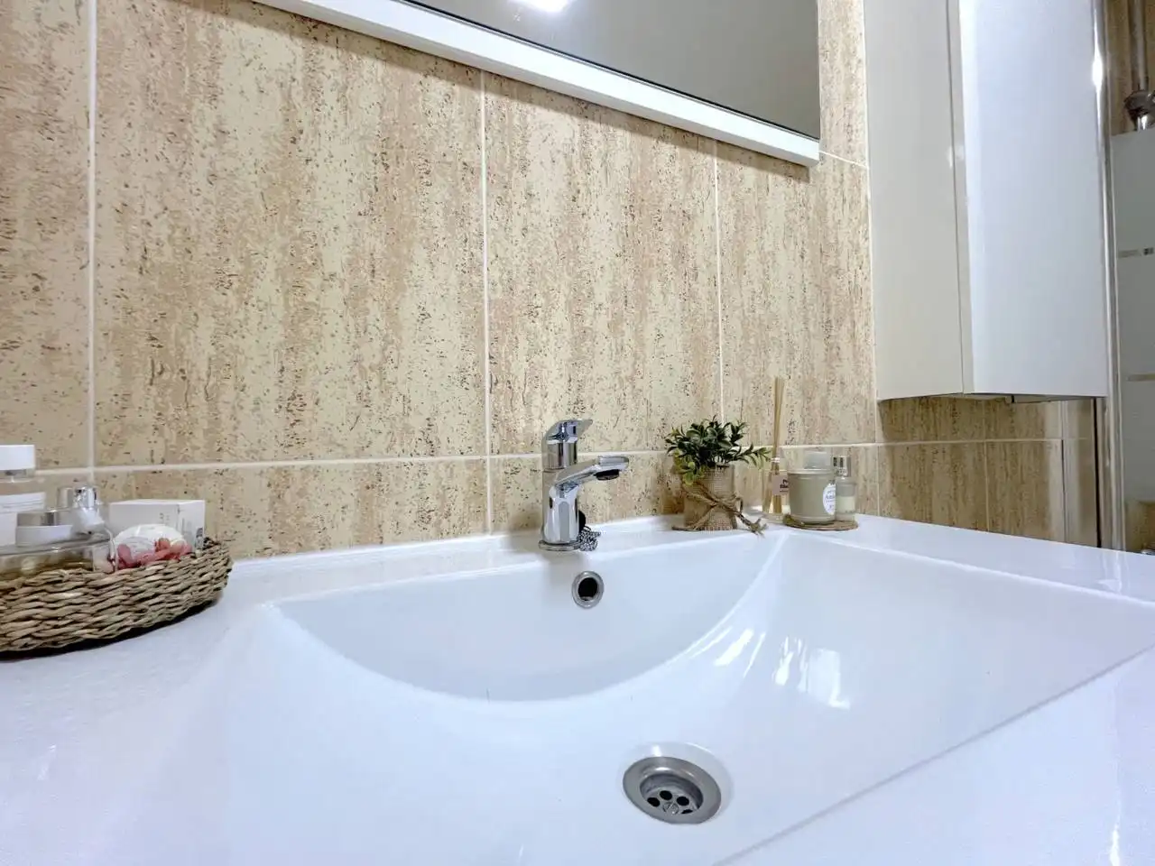 Bathroom of Flat for sale in Bilbao   with Heating and Storage room