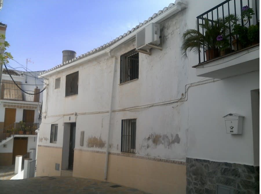 Exterior view of Building for sale in Alozaina
