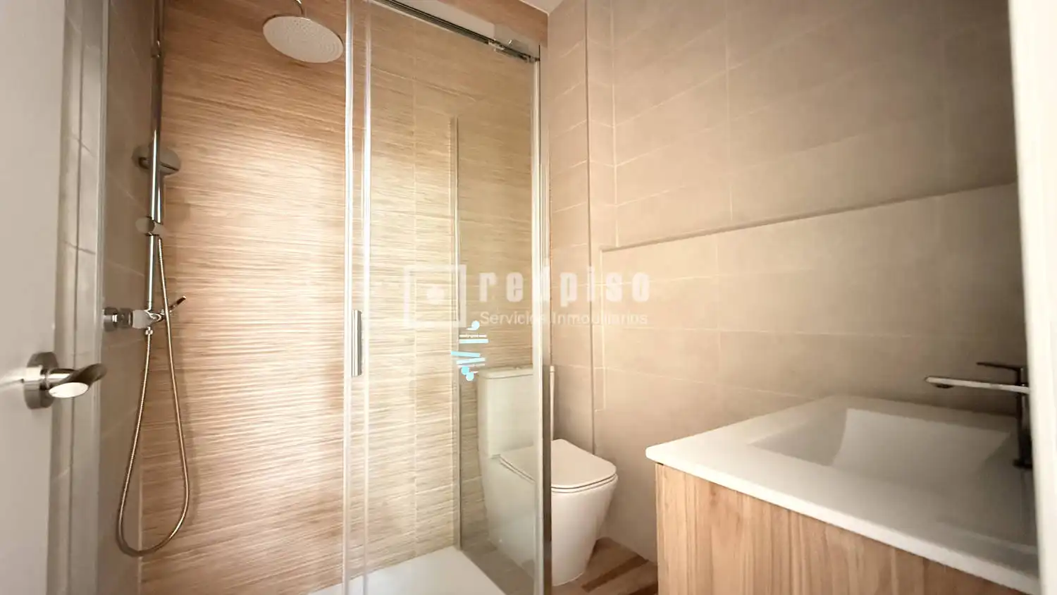 Bany de Apartament en venda en Málaga amb Aire condicionat, Calefacció i Terrassa