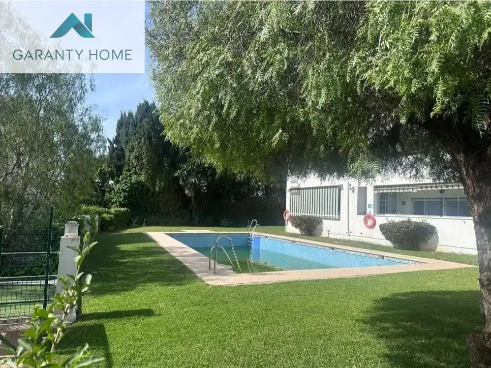 Vista exterior de Dúplex de lloguer en Torremolinos amb Calefacció, Jardí privat i Terrassa